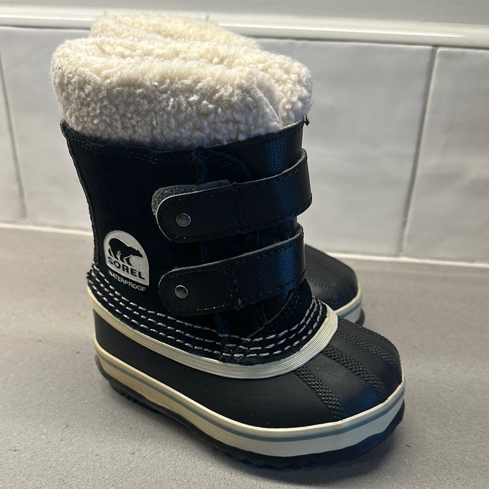 Sorel Kids' Black Winter Boots